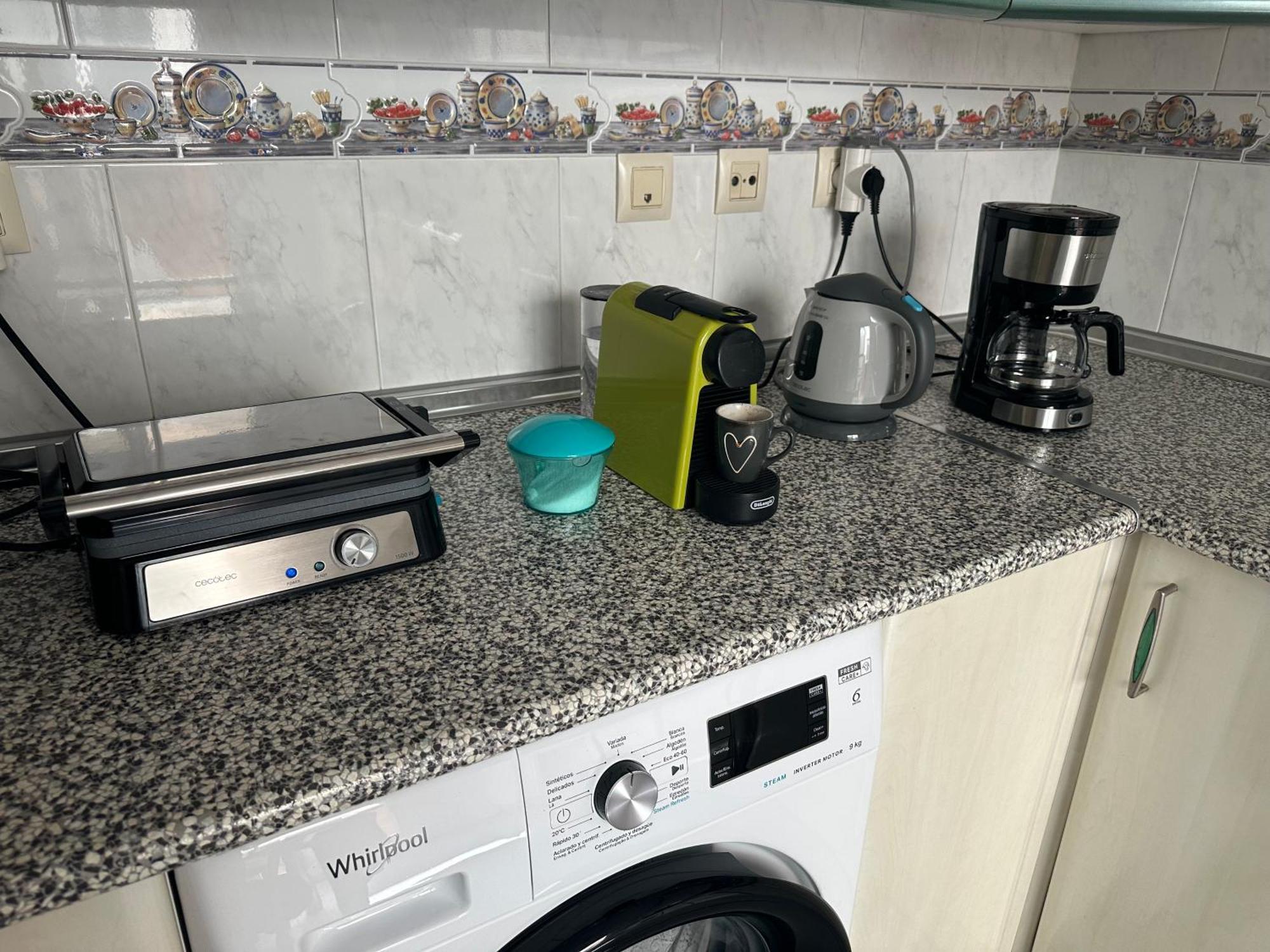 Almeria Centro Habitacion Privada En Apartamento Compartido Екстер'єр фото