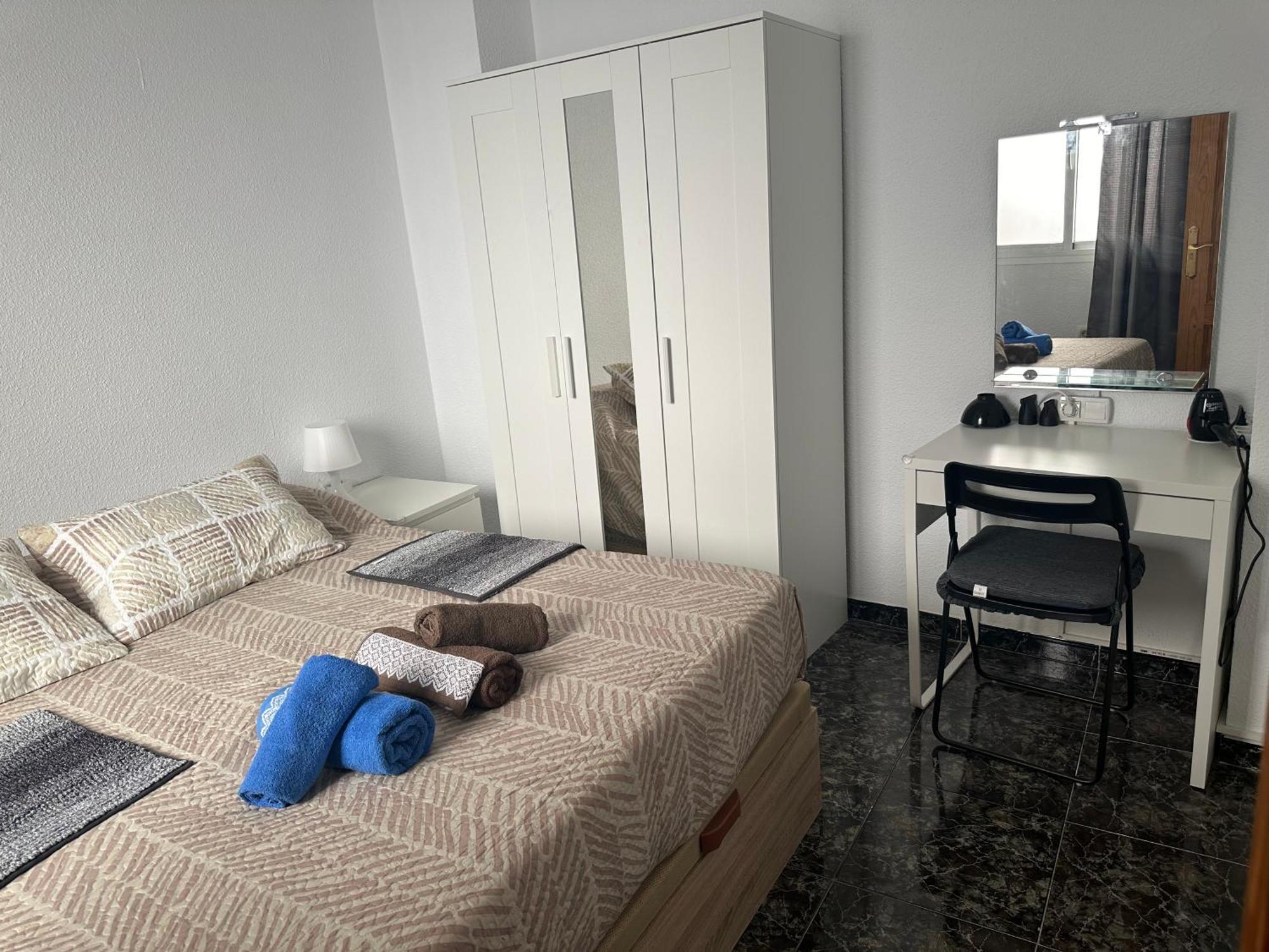 Almeria Centro Habitacion Privada En Apartamento Compartido Екстер'єр фото