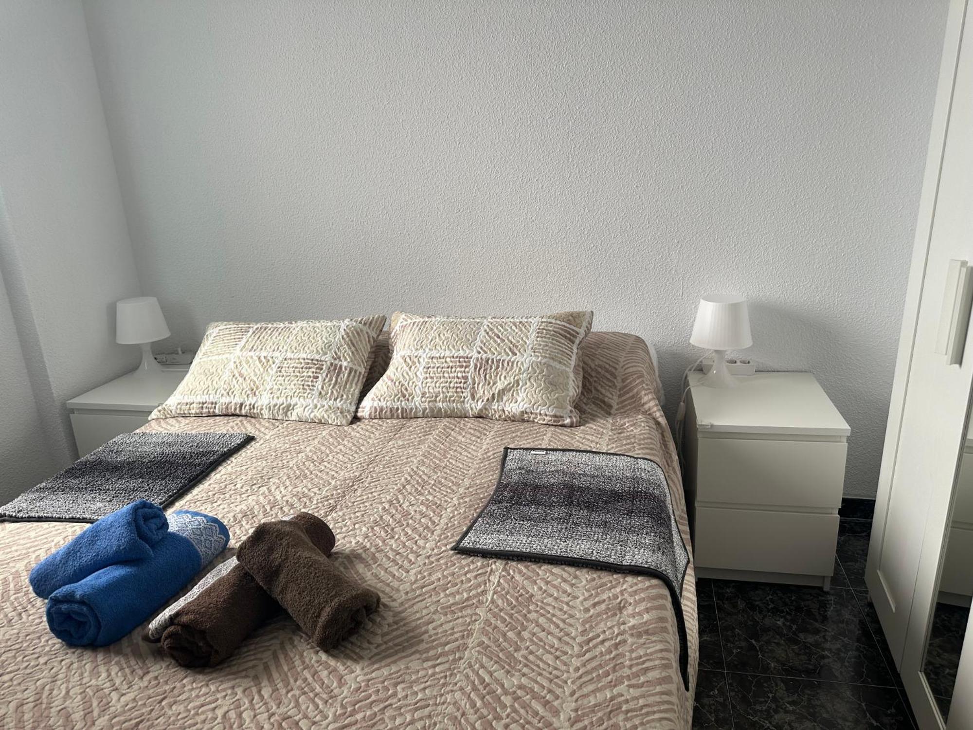 Almeria Centro Habitacion Privada En Apartamento Compartido Екстер'єр фото