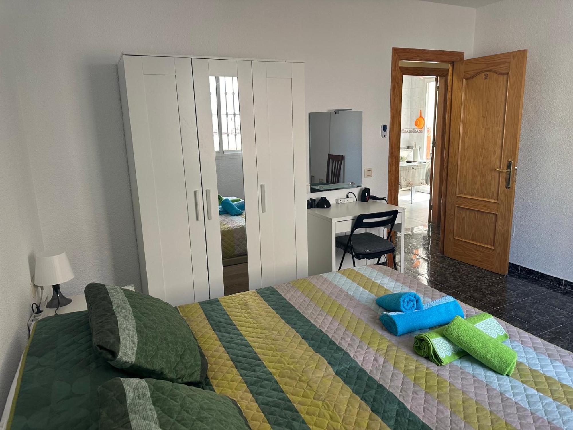 Almeria Centro Habitacion Privada En Apartamento Compartido Екстер'єр фото