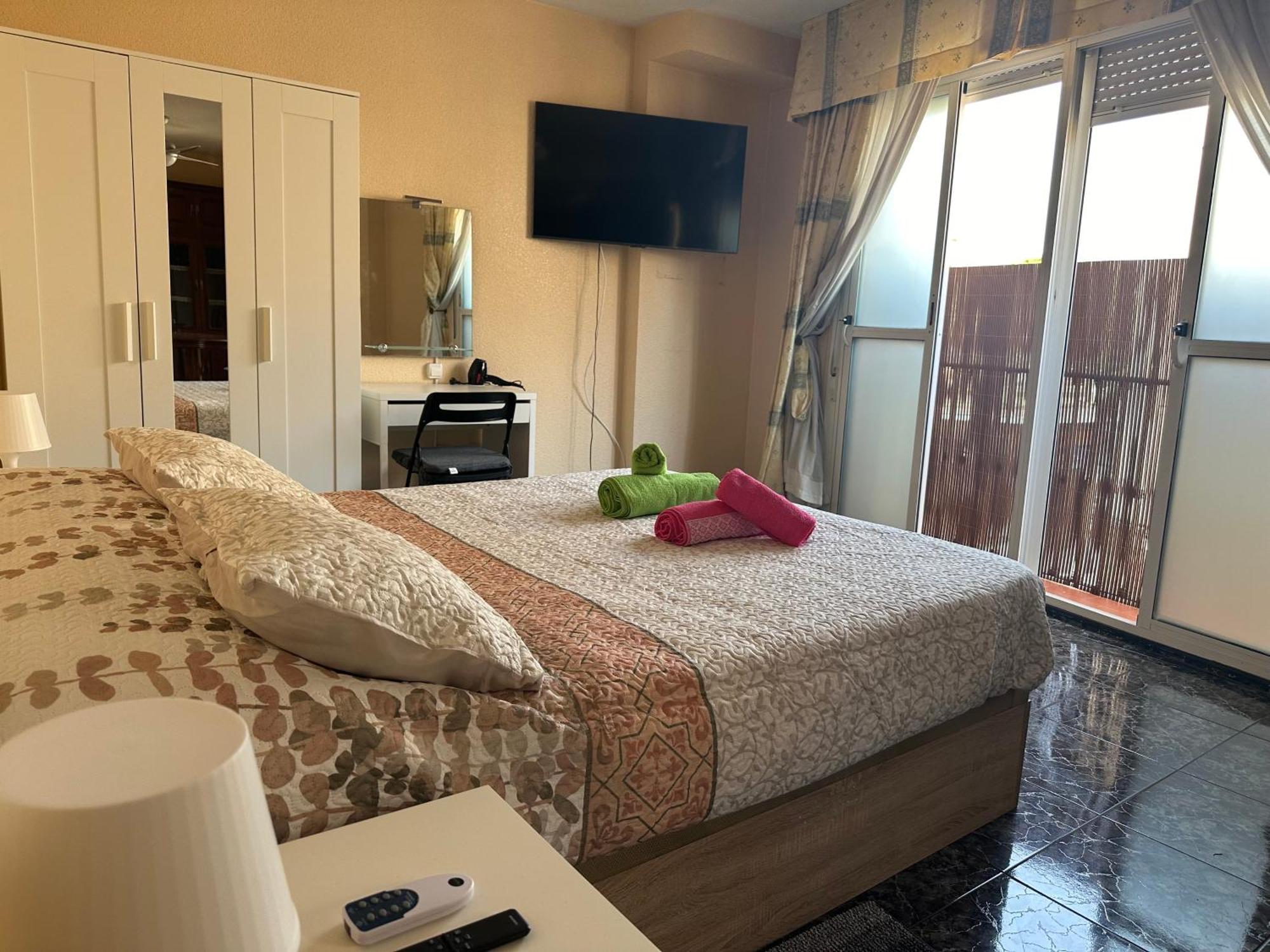 Almeria Centro Habitacion Privada En Apartamento Compartido Екстер'єр фото