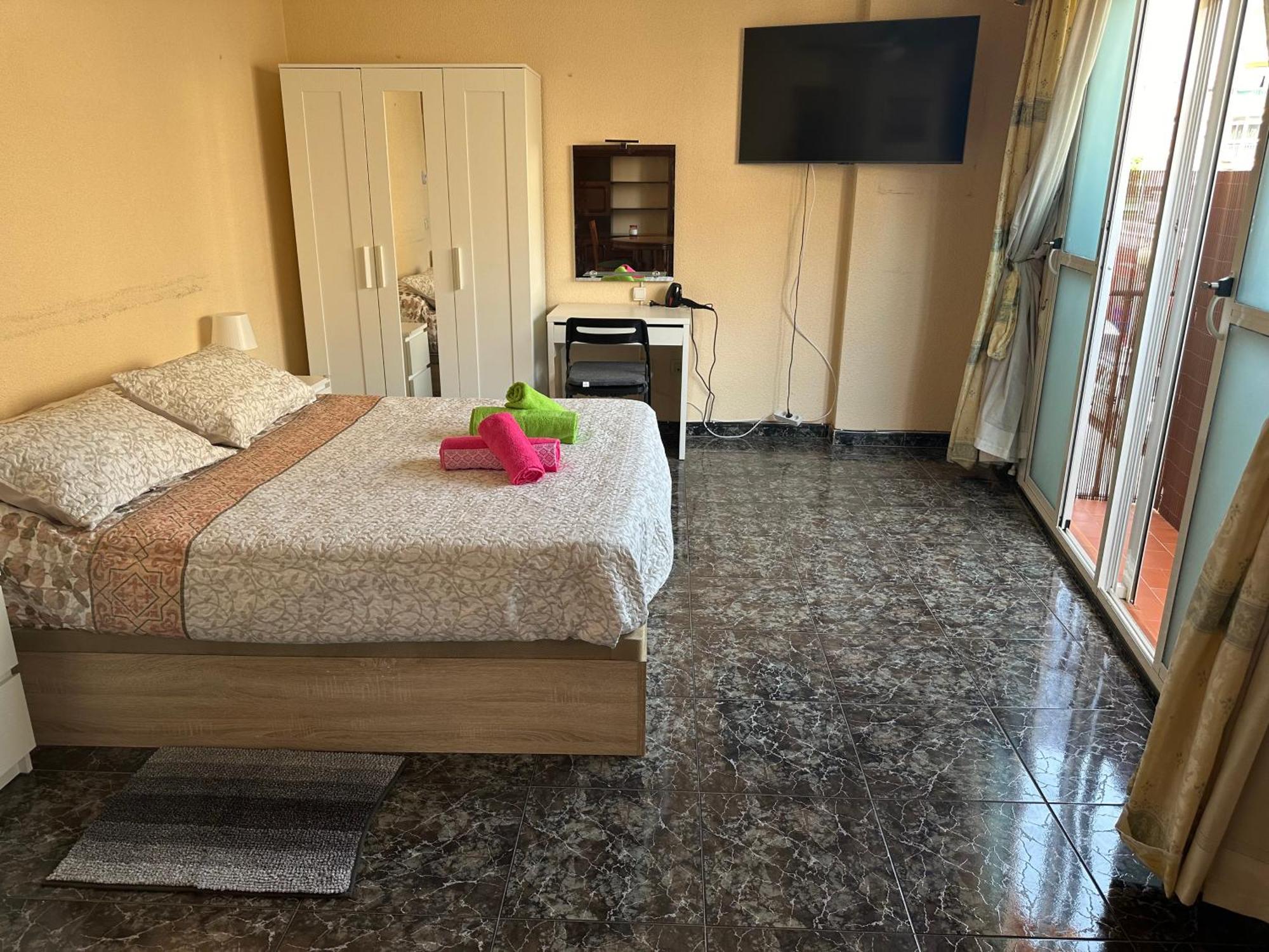 Almeria Centro Habitacion Privada En Apartamento Compartido Екстер'єр фото