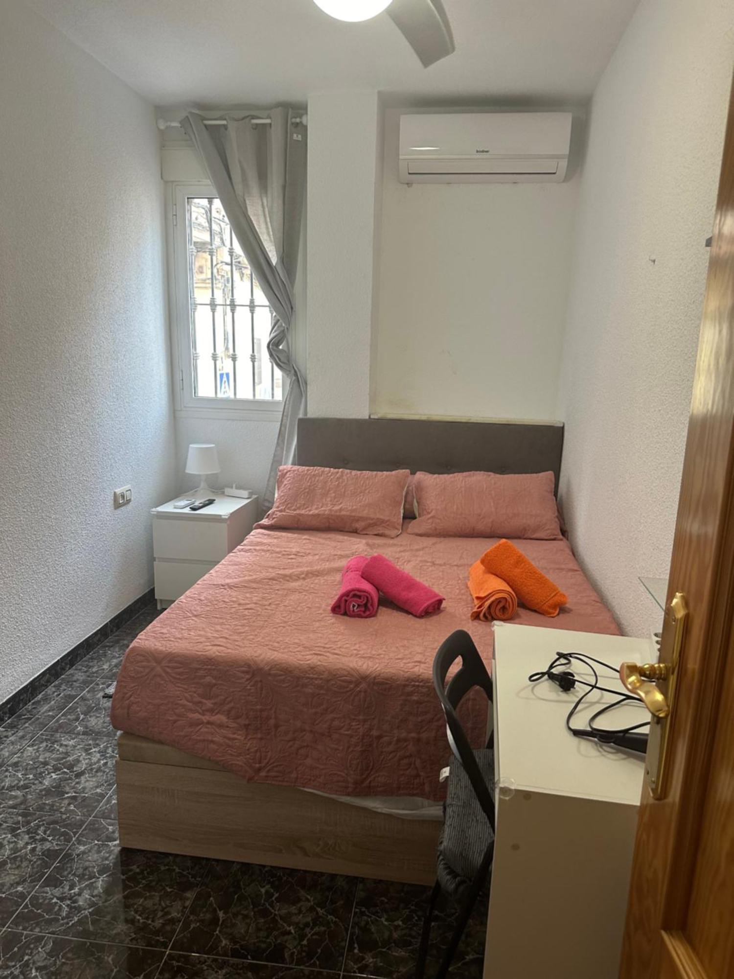 Almeria Centro Habitacion Privada En Apartamento Compartido Екстер'єр фото