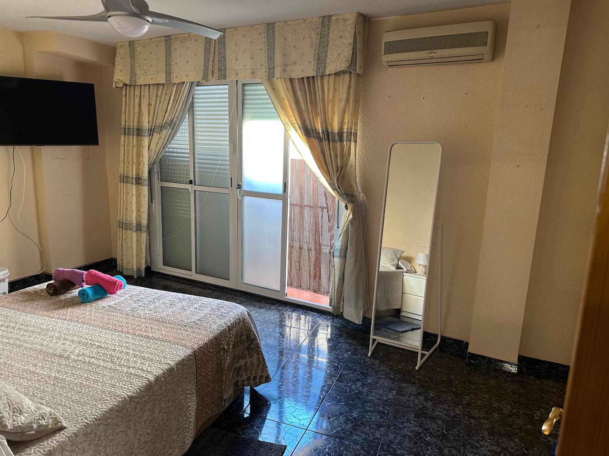 Almeria Centro Habitacion Privada En Apartamento Compartido Екстер'єр фото