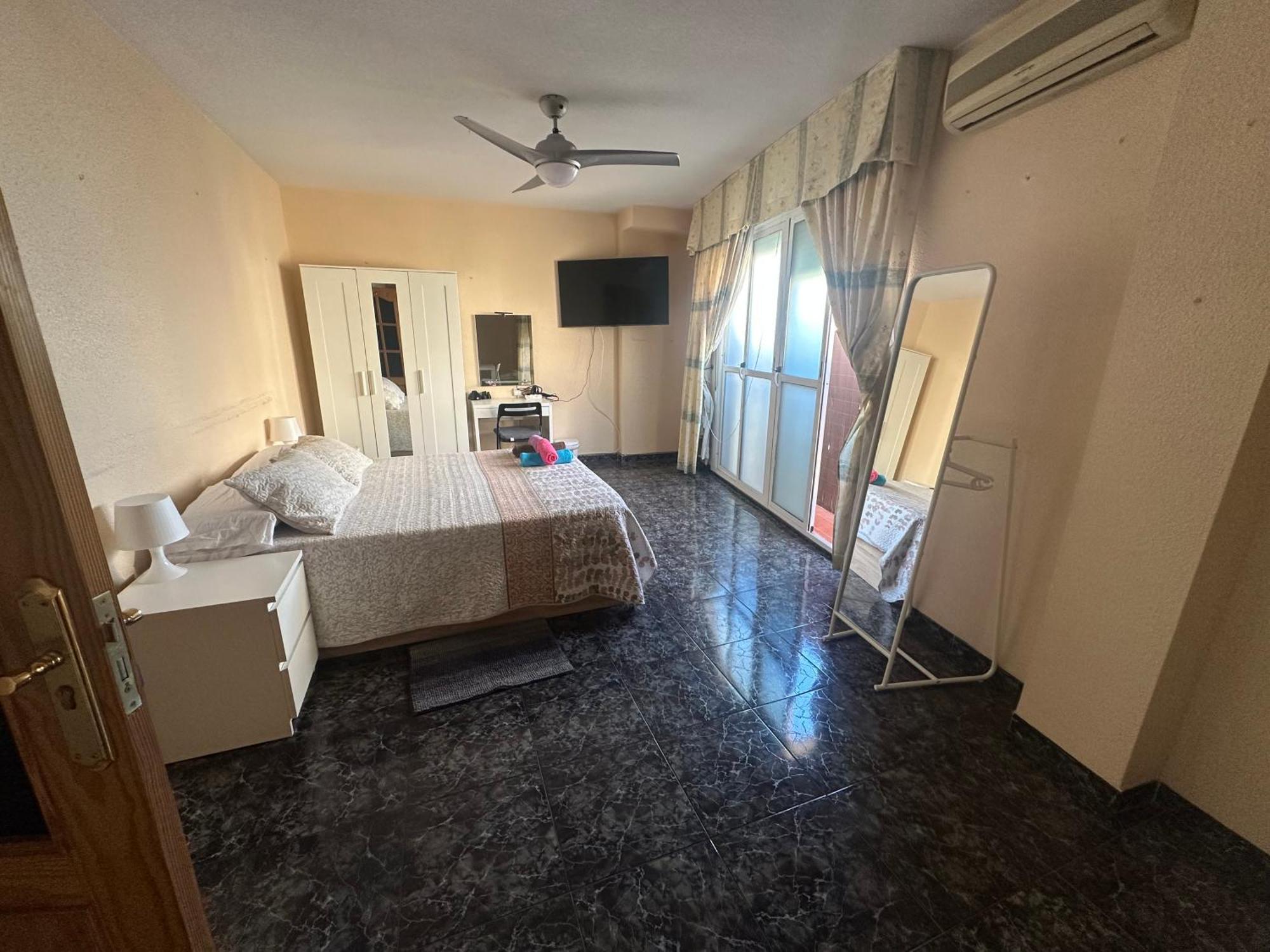 Almeria Centro Habitacion Privada En Apartamento Compartido Екстер'єр фото